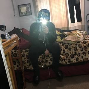 Meet your Posher, Joel